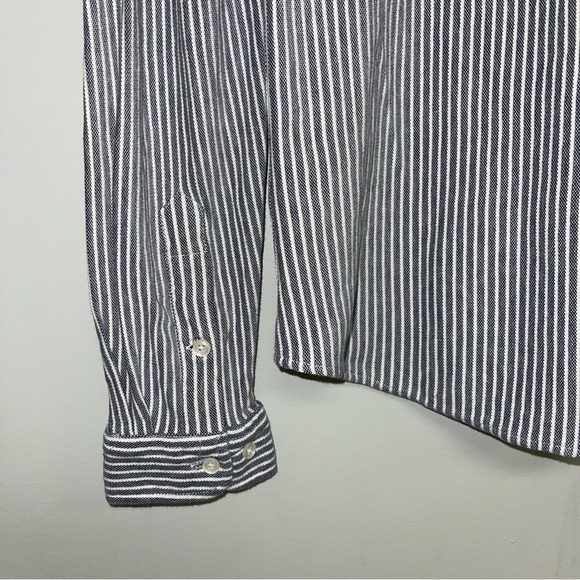 Saks Fifth Avenue Button Down Shirt Women’s Size Large  Grey White‎ Striped Slim - Picture 8 of 10
